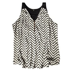 Express Womens XL Black White Chevron Zig Zag Half Zip Tank Top Blouse